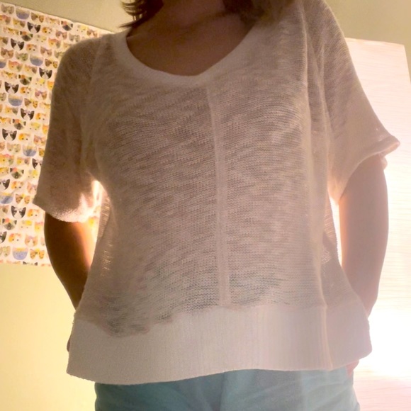X-small thin lacy shirt, super light weight and clean - Picture 2 of 3